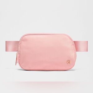 NWT lululemon athletica tea rose belt Bag